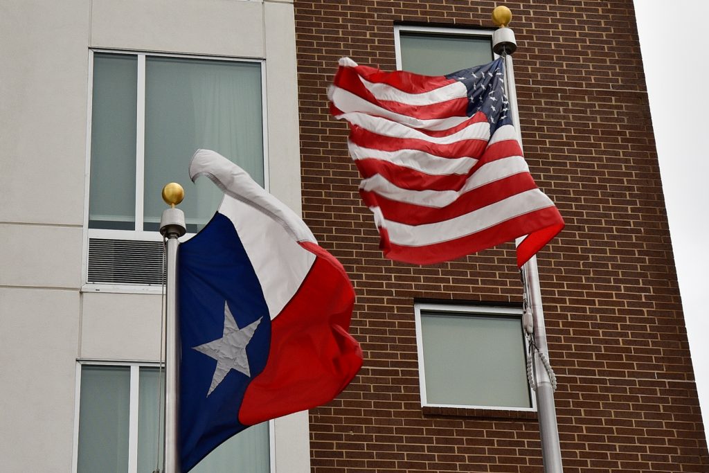 US and Texas state flags